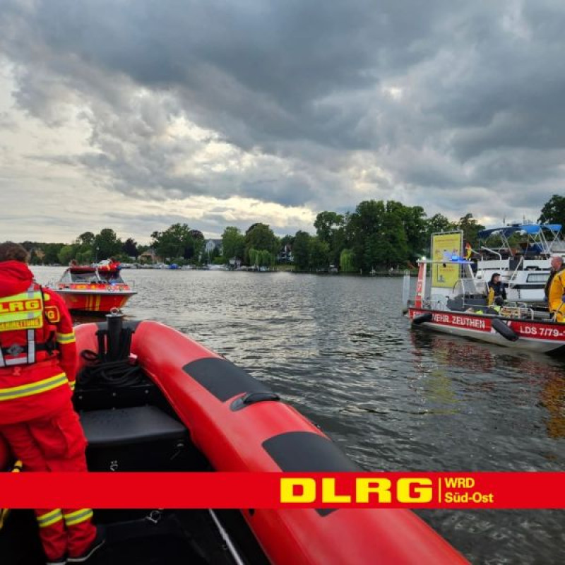 Rettungsboote am Einsatzort